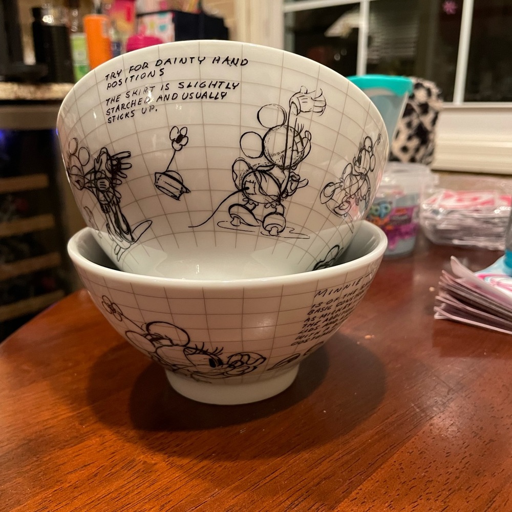 Disney sketchbook set 2 Minnie Mouse cereal bowls